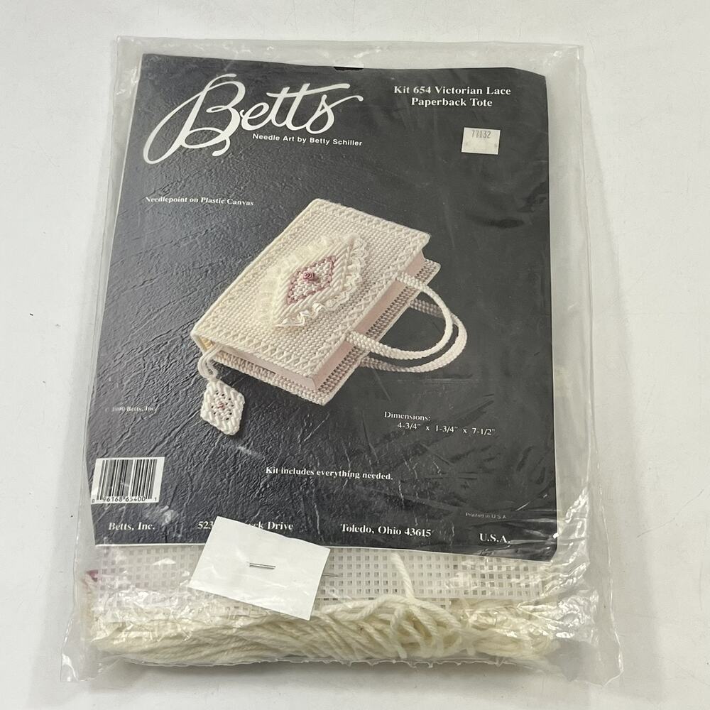 Betts Needlepoint Kit Victorian Lace Paperback Tote Plastic Canvas Vintage 1989